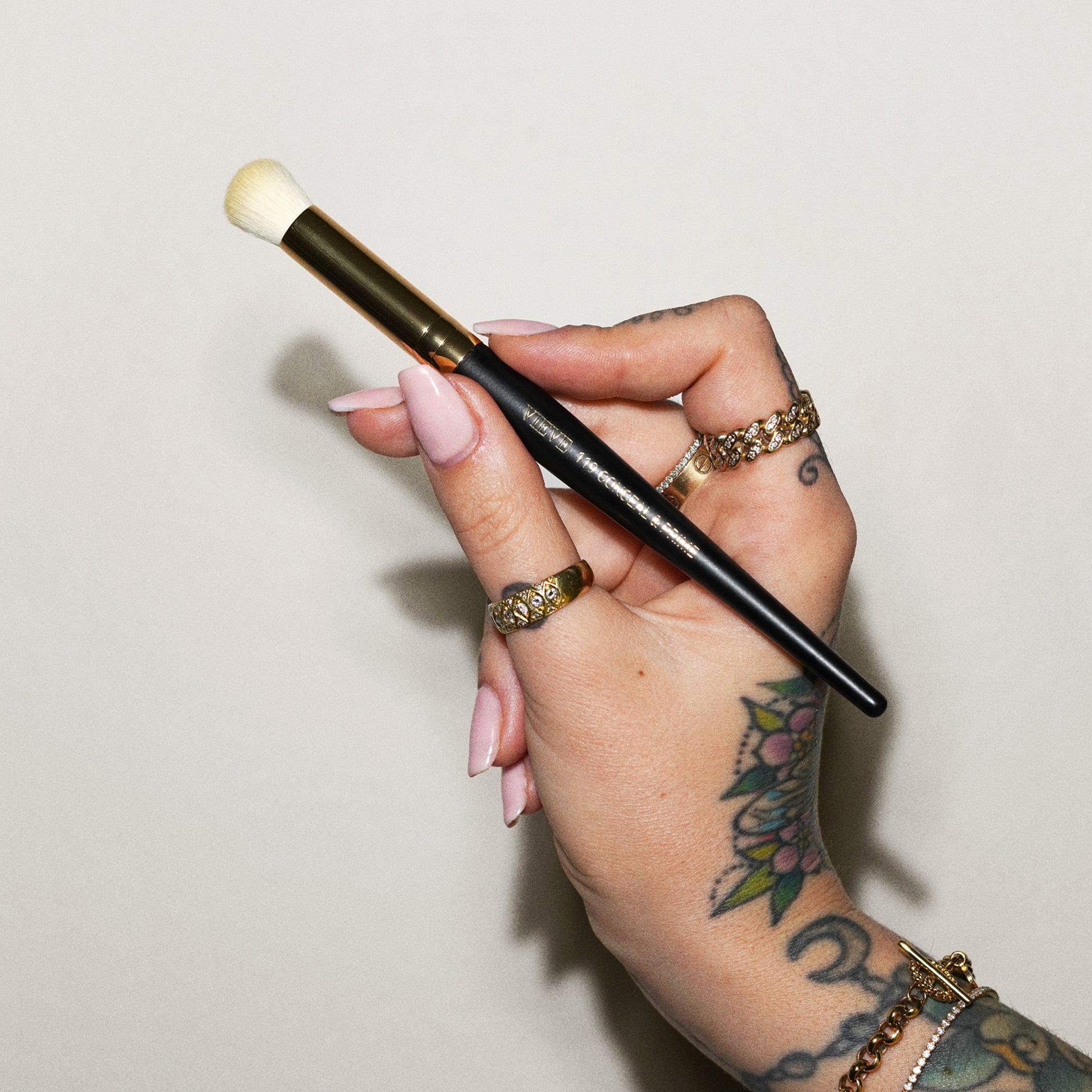 VIEVE 119 Conceal & Prime Brush Brushes vieve-119-concealer-brush-3