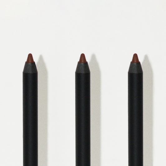 HOW TO: LINE AND DEFINE LIPS