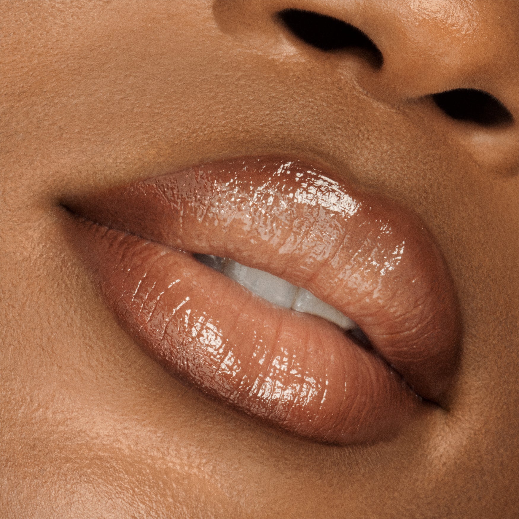 VIEVE Lip Dew Lip gloss socialite-3