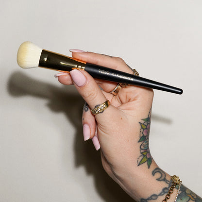 VIEVE 117 Foundation Brush Brushes vieve-117-foundation-brush-3