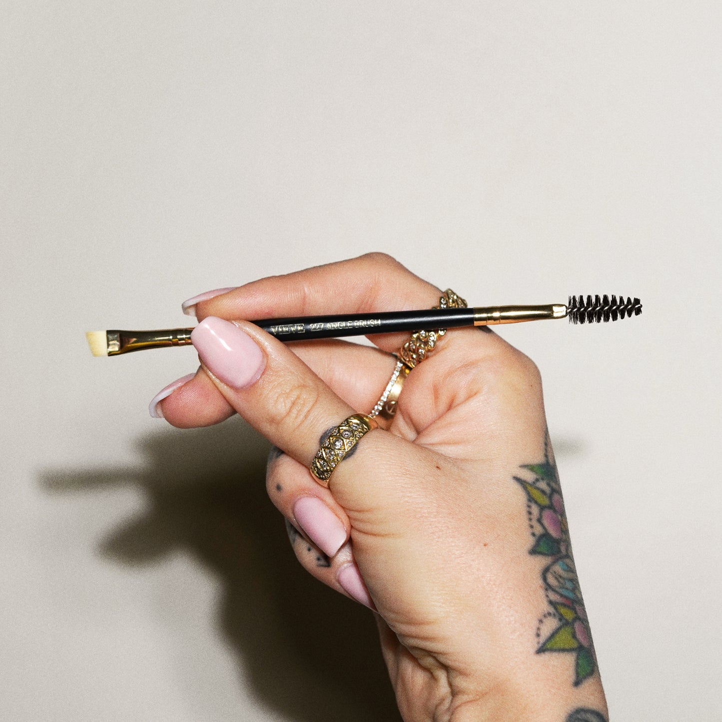 VIEVE 227 Angle Brush Brushes vieve-227-angle-eye-brow-brush-3