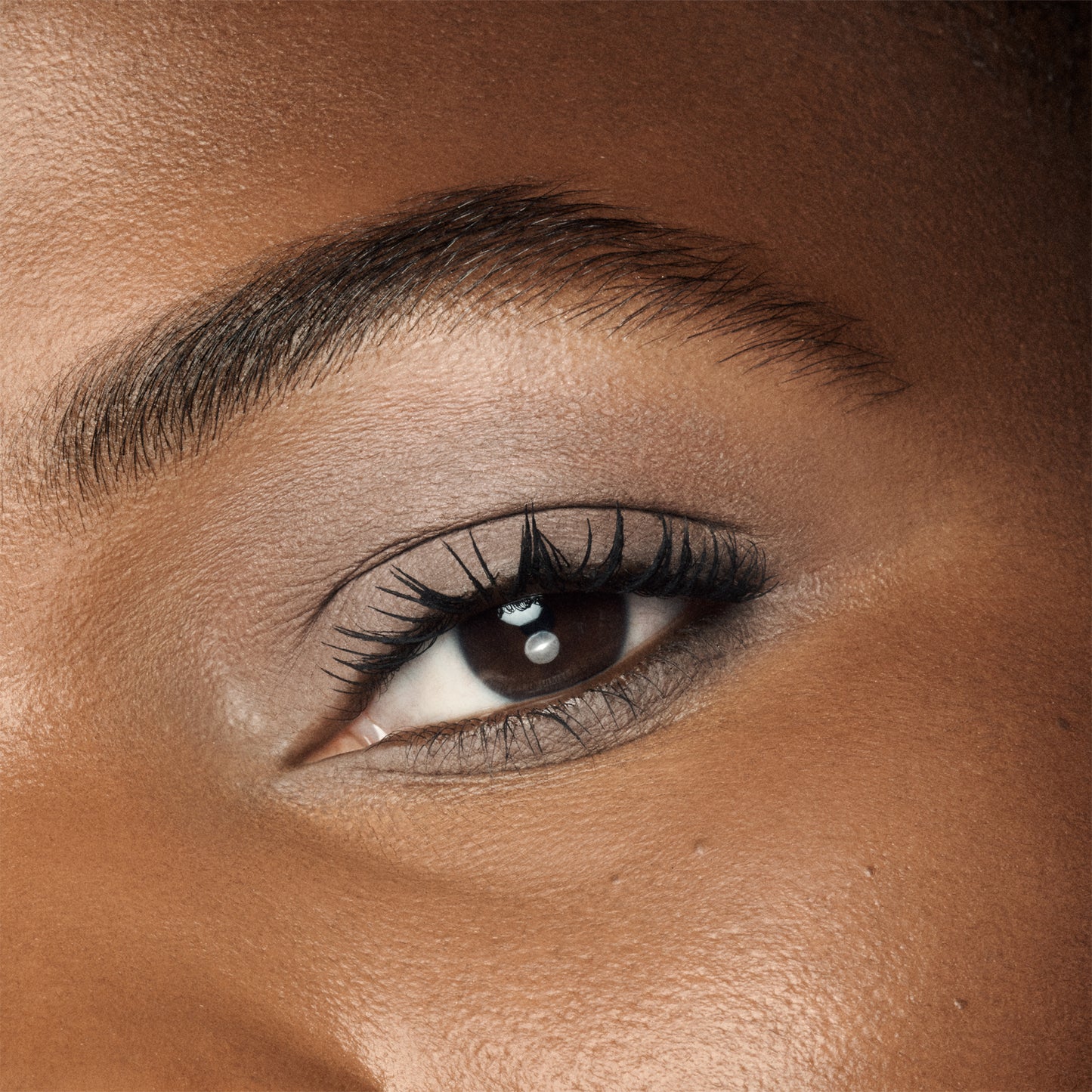 VIEVE Eye Wand Eyeshadow vieve-concrete-charcoal-grey-eyeshowdow-stick-4