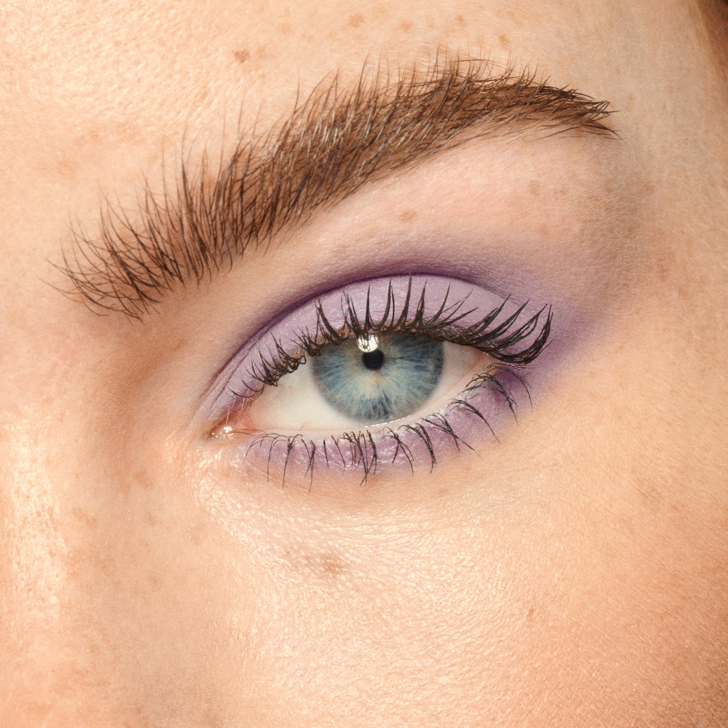 VIEVE Eye Wand Eyeshadow vieve-eye-wand-lilac-light-purple-eyeshadow-stick-4