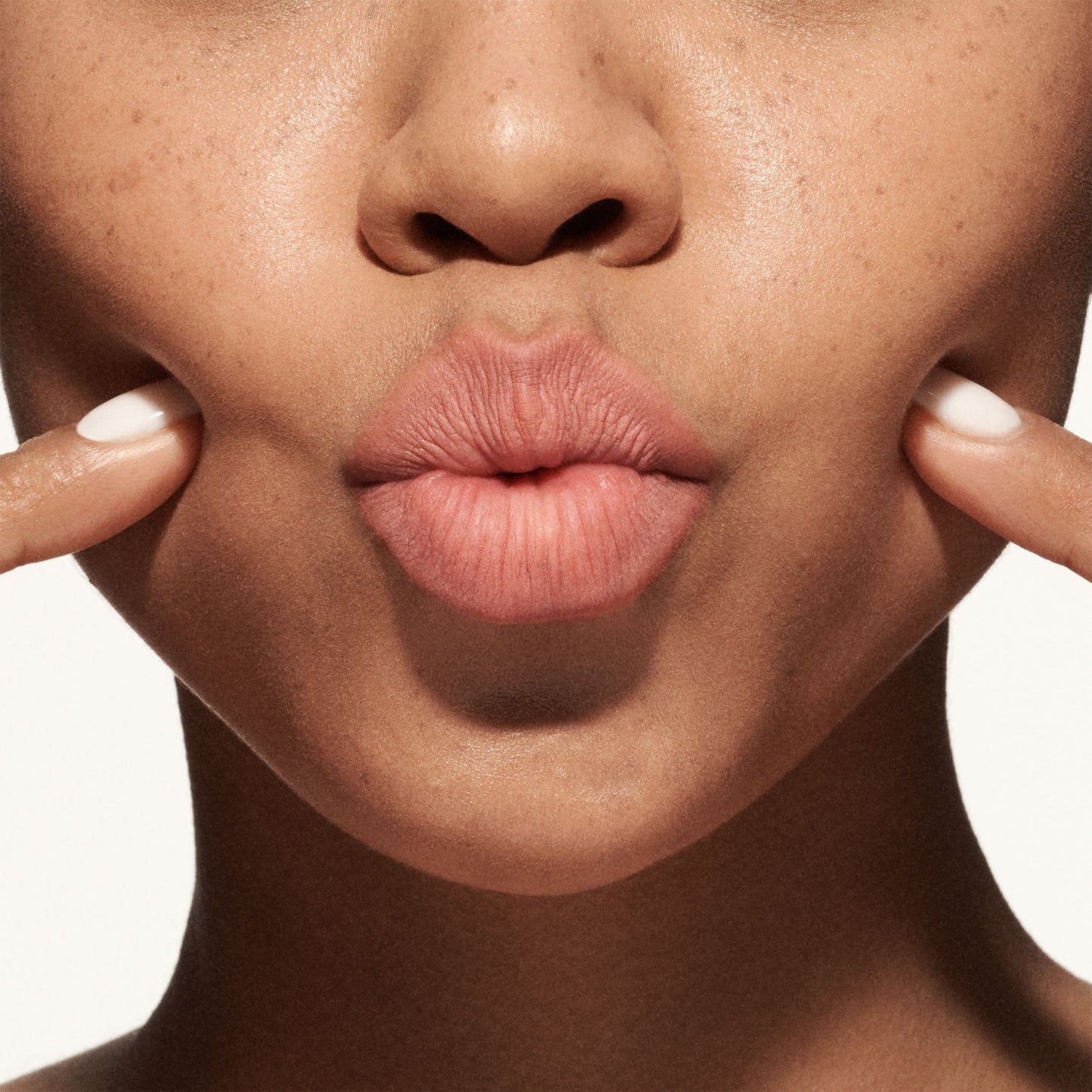 VIEVE Poutder Lipstick vieve-pinkie-light-cool-pink-lip-mousse-3