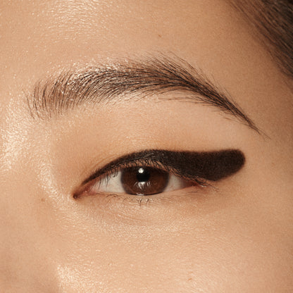 VIEVE Eye Wand Eyeshadow vieve-raven-black-eyeshadow-stick-4