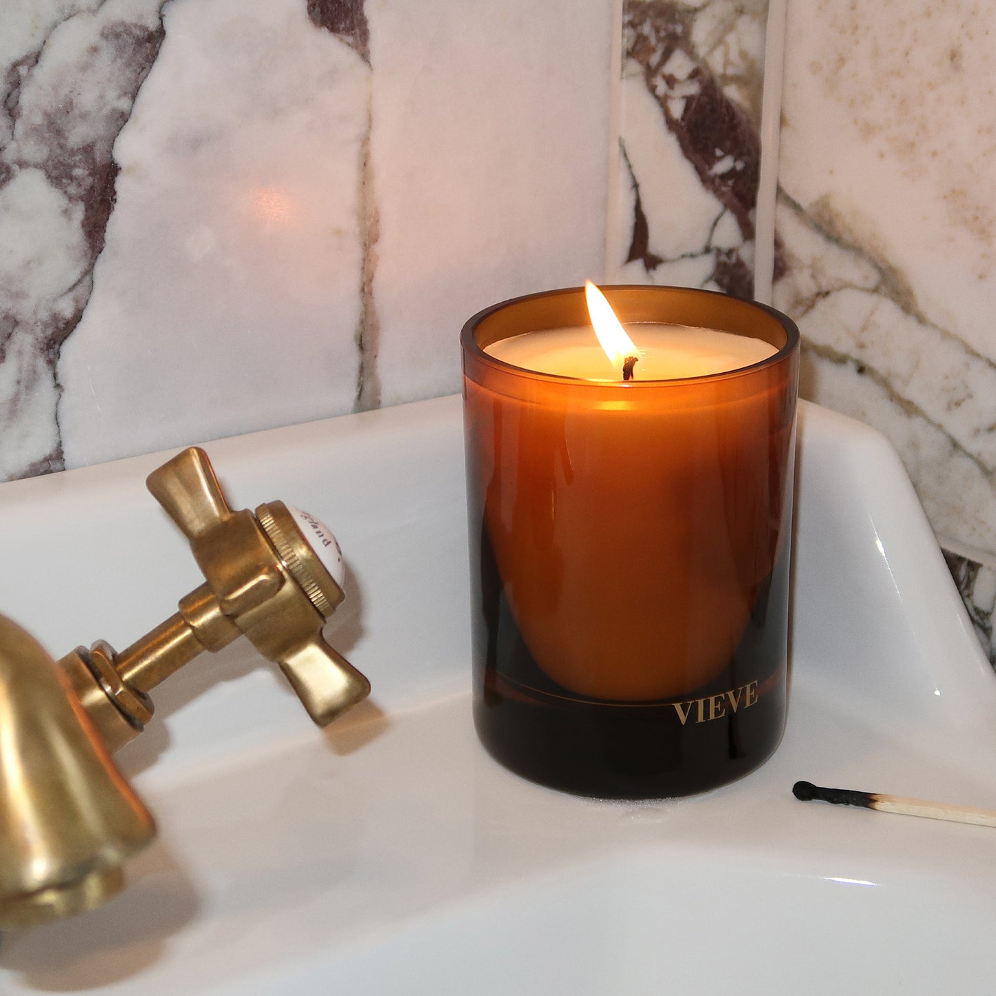 VIEVE The Signature Candle 2.0 Bathleisure™ vieve-signature-candle-4_a007f528-11b2-41fd-9e07-bb5b1a8644dd