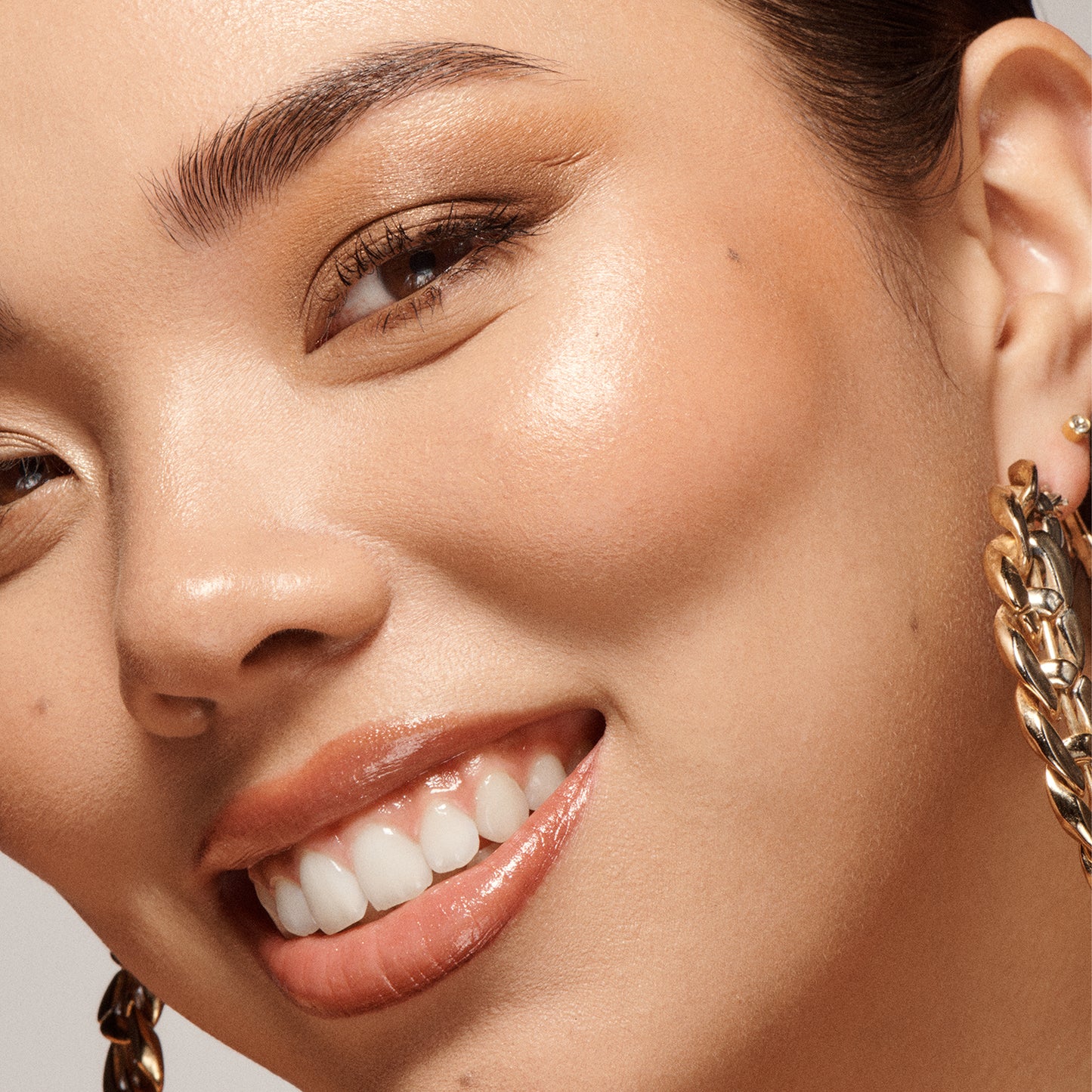 VIEVE Skin Dew Travel Size Highlighter vieve-skin-dew-mini-highlighter-4