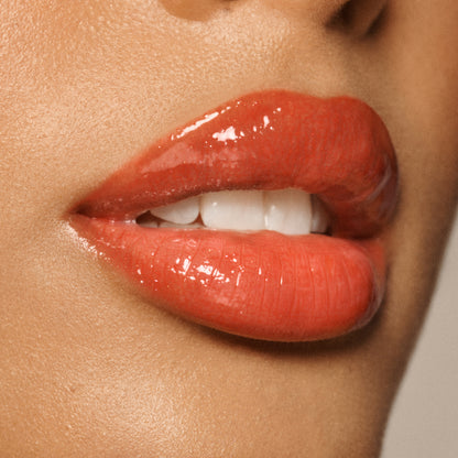 VIEVE Lip Dew Lip gloss vieve-strawb-strawberry-red-lip-gloss-3