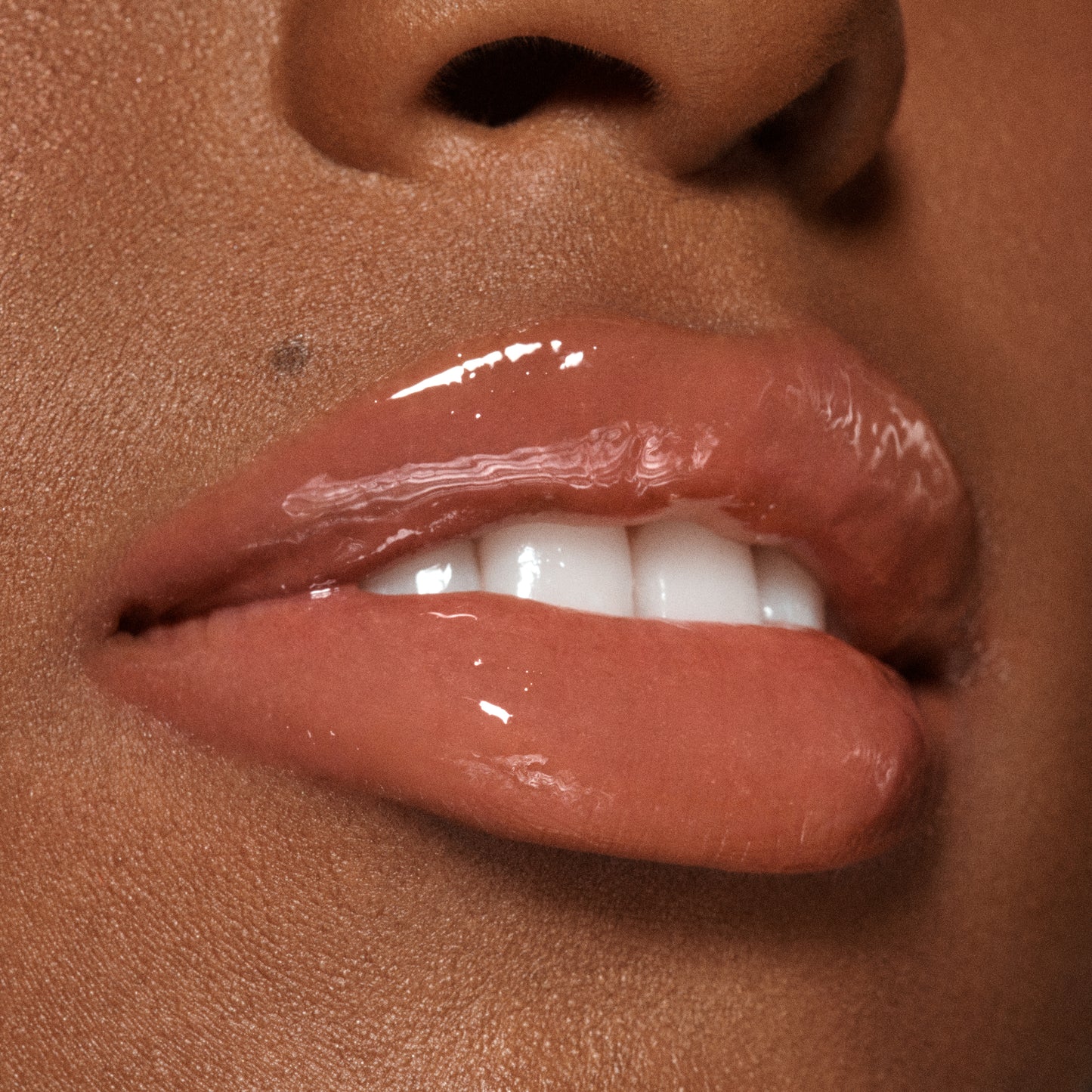 VIEVE Treasure Tin Sets vieve-tin-rosa-pink-lipgloss-blush-6